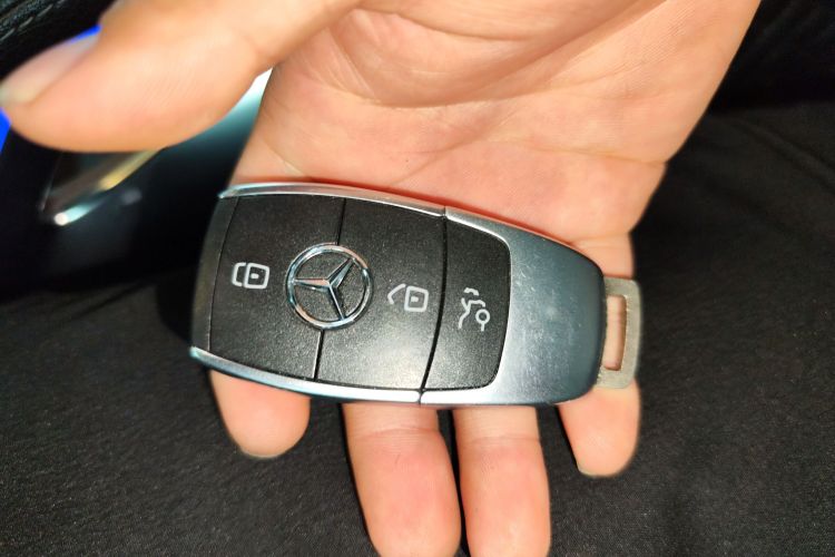 奔驰GLE 2020款 GLE 350 4MATIC 时尚型中控内饰11