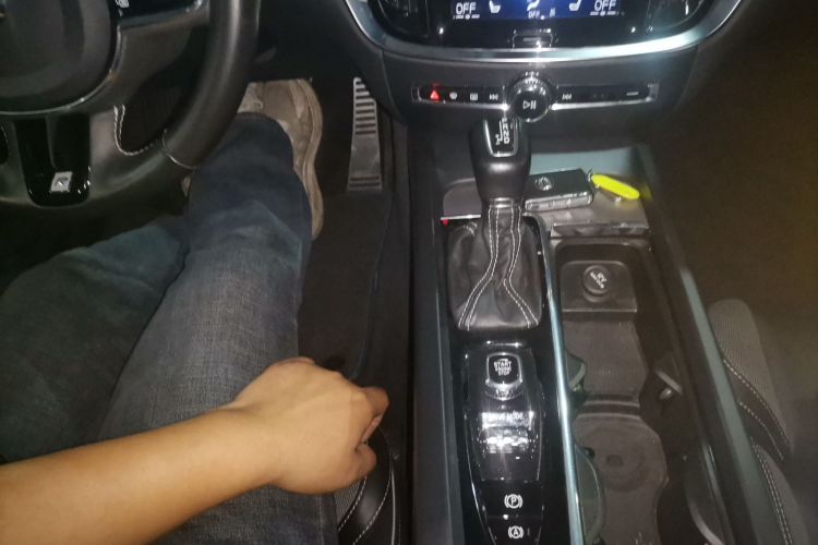 沃尔沃S60 2020款 T5 智雅运动版中控内饰18