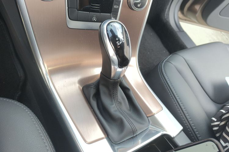 沃尔沃XC60 2017款 T5 智进升级版中控内饰18