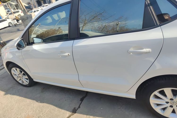 大众 Polo 2014款 1.6L 自动舒适版车身外观4