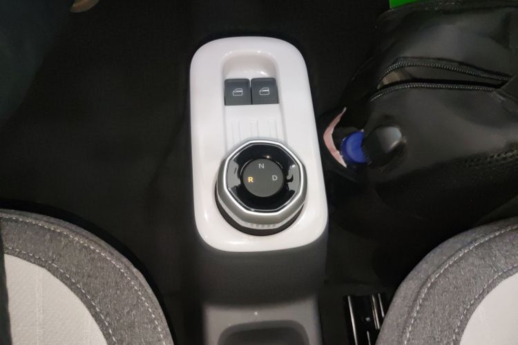 吉利银河 熊猫 2025款 210km 元气熊中控内饰18