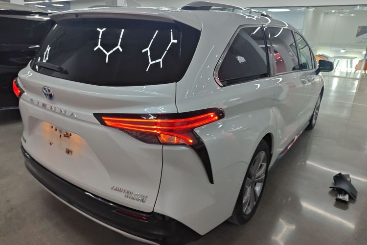 丰田 赛那SIENNA 2023款 2.5L混动 至尊版车身外观7