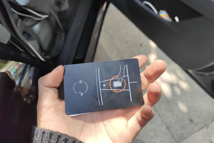 特斯拉 Model Y 2022款 后轮驱动版中控内饰7001