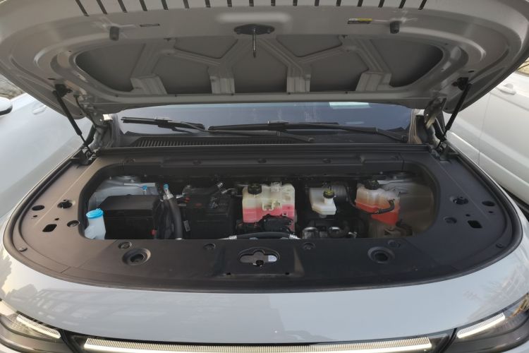 零跑汽车 零跑C10 2024款 530舒享版机舱底盘24