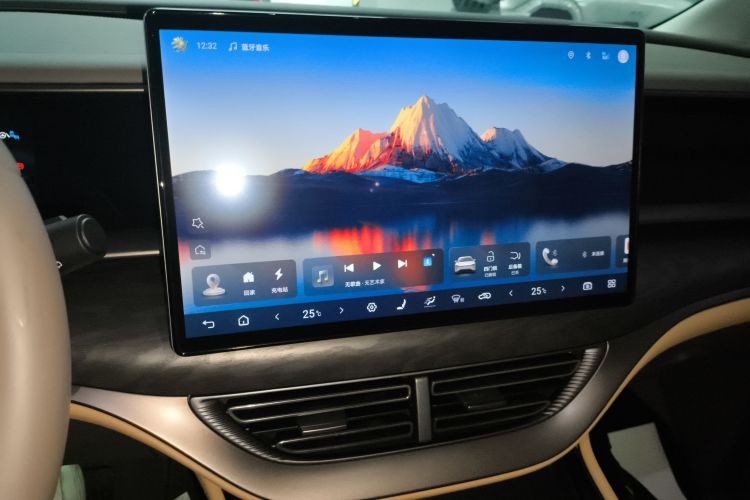 腾势D9 2022款 DM-i 1040 尊贵型局部细节16