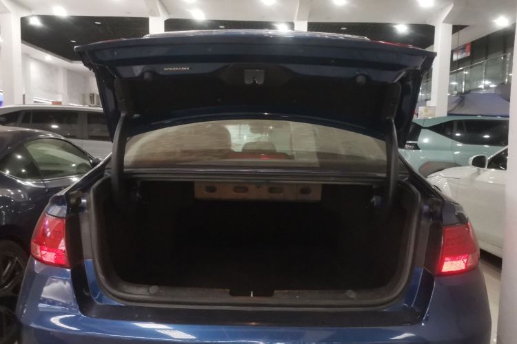 吉利汽车 帝豪GL 2020款 1.4T CVT豪华型机舱底盘23