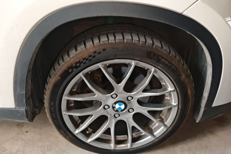 宝马X1 2014款 xDrive20i 运动设计套装车身外观6007