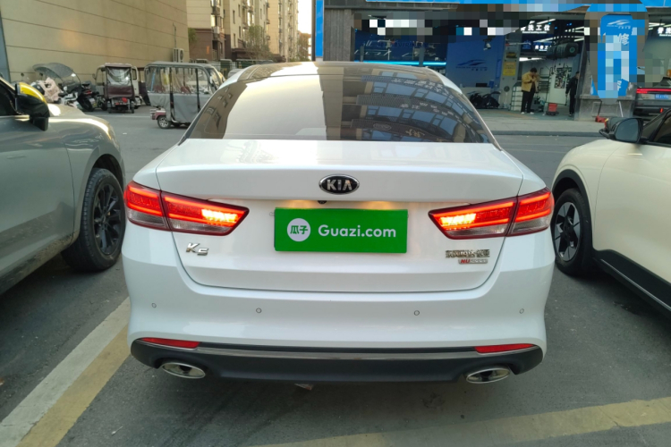 起亚K5 2017款 2.0L 自动15周年特别版LUX车身外观6