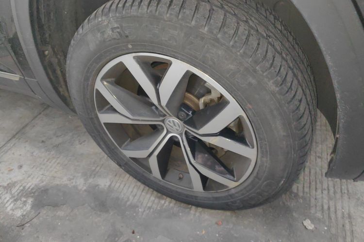 大众 途昂 2020款 330TSI 两驱豪华版 国VI车身外观10