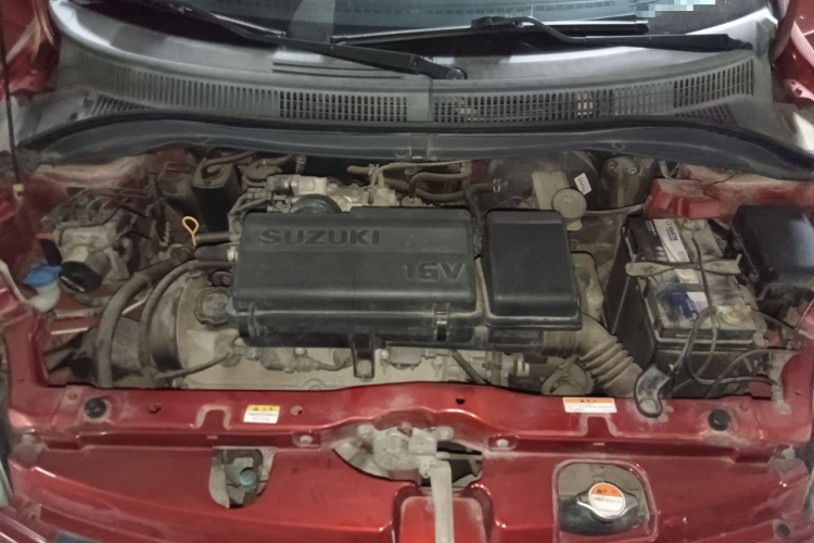 铃木 雨燕 2013款 1.3L 手动超值版局部细节24