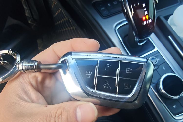 凯迪拉克CT5 2023款 28T 豪华型（标准版）中控内饰11