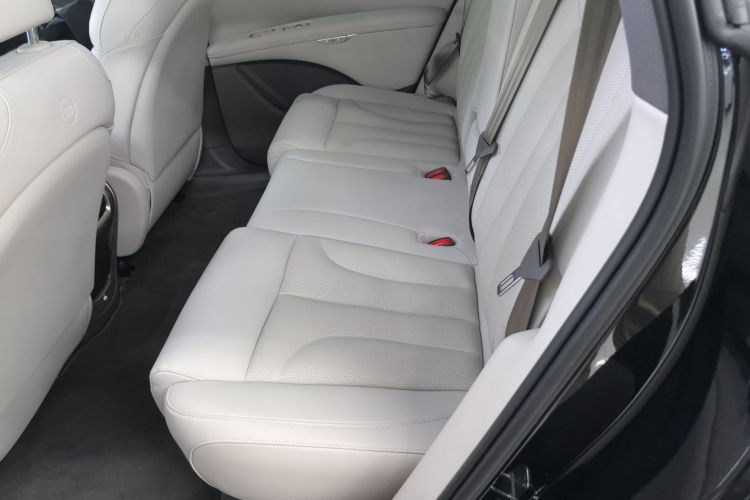 智己汽车 智己LS7 2025款 焕新版 Ultra中控内饰7004