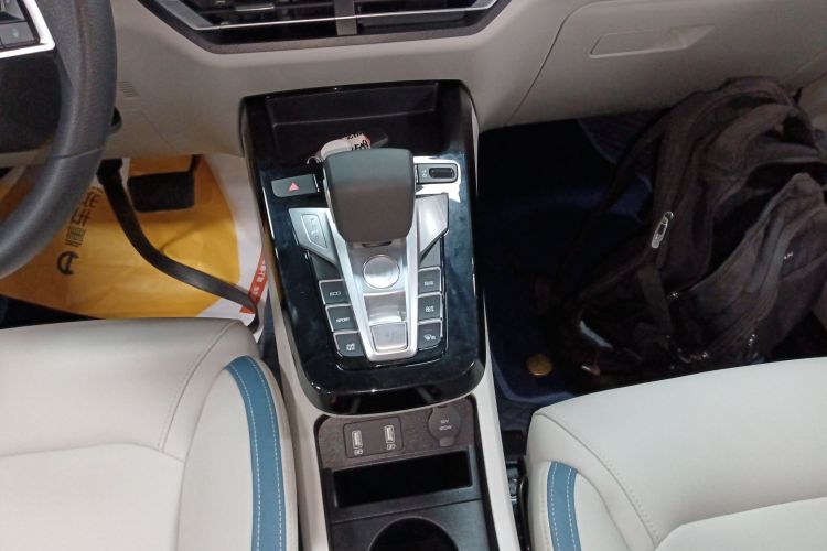 比亚迪 元Pro 2023款 401KM豪华型中控内饰18