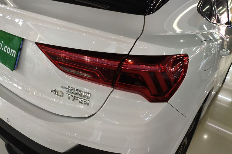 奥迪Q3 Sportback 2023款 40 TFSI 时尚型车身外观9
