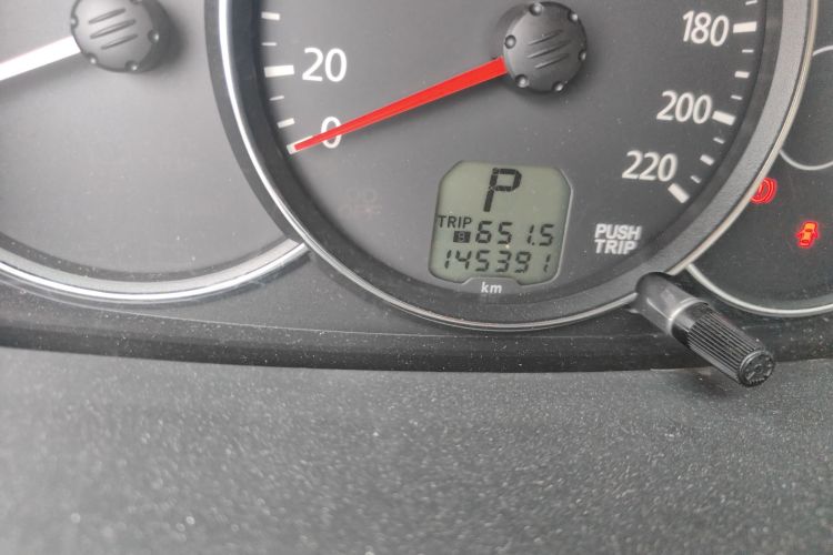 三菱 帕杰罗·劲畅 2013款 3.0L 自动两驱豪华版中控内饰15