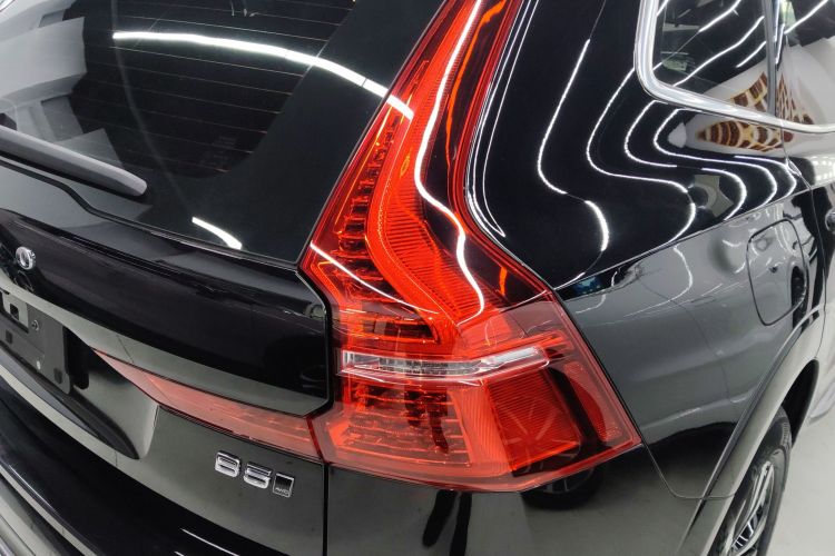 沃尔沃XC60 2024款 B5 四驱智逸豪华版车身外观9