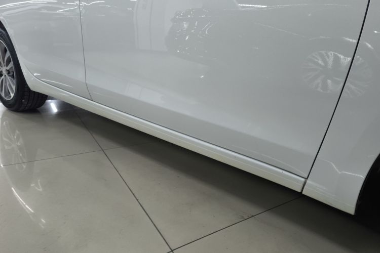 别克 英朗 2021款 改款 1.3T 自动轻混动精英型局部细节9001