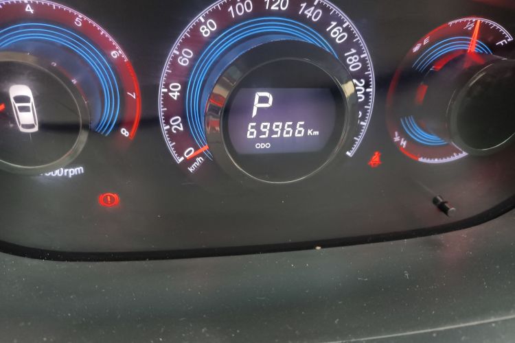 纳智捷 大7 SUV 2015款 2.2T 两驱智尊型中控内饰15