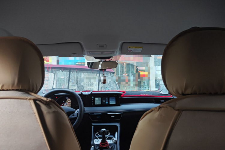 荣威i5 2023款 1.5L 手动舒享版中控内饰22