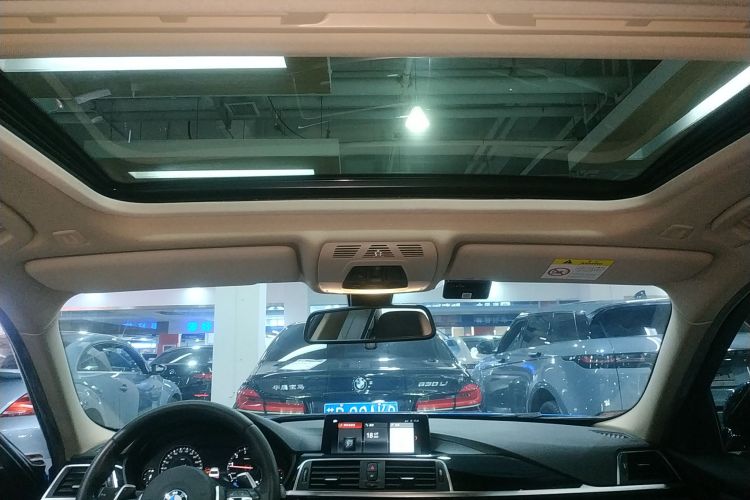 宝马3系 2019款 320Li M运动套装局部细节22