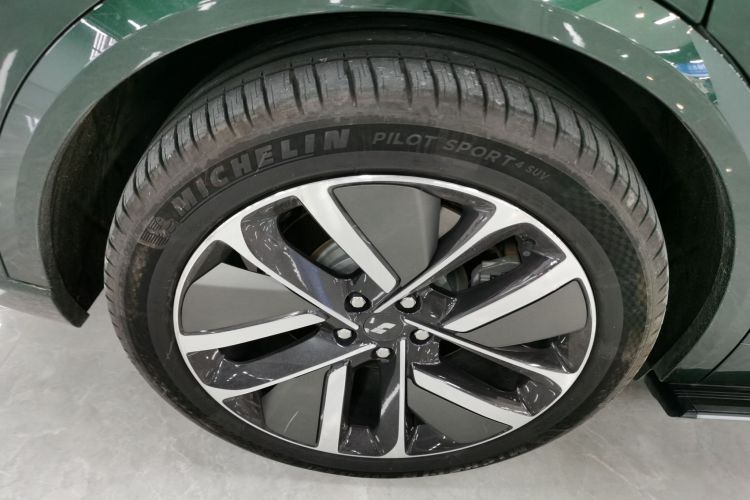 理想汽车 理想L9 2023款 Pro车身外观6002