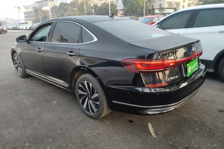 大众 帕萨特 2025款 出众款 380TSI 龙耀版车身外观6003