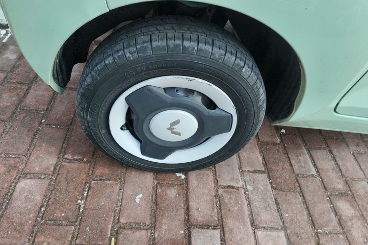 五菱汽车 宏光MINIEV 2022款 马卡龙时尚款 磷酸铁锂车身外观6008