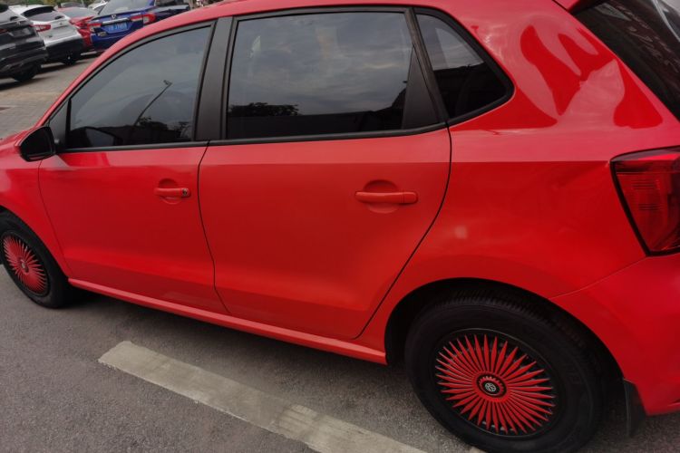 大众 Polo 2014款 1.4L 手动风尚版车身外观4