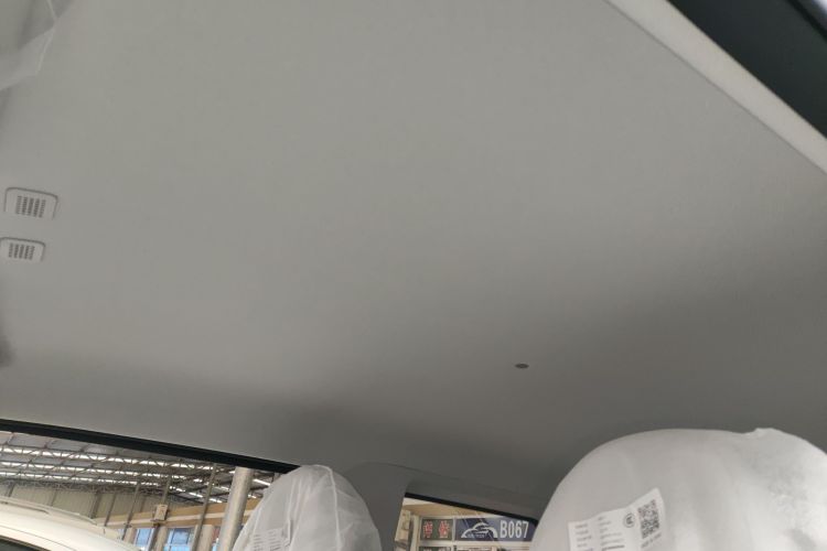 吉利银河 2025款 210km 熊猫骑士中控内饰22