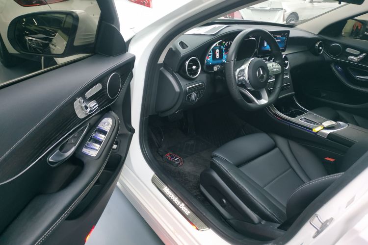 奔驰C级 2020款 改款 C 260 L 运动版中控内饰20