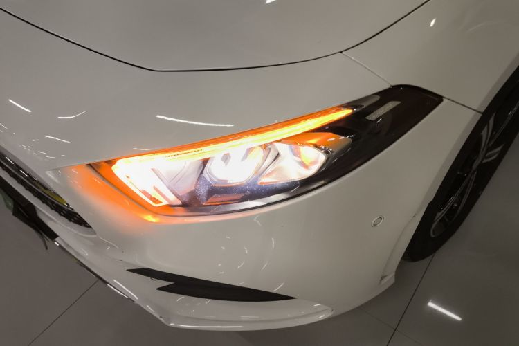 奔驰A级 2022款 改款三 A 200 L 运动轿车时尚型局部细节36