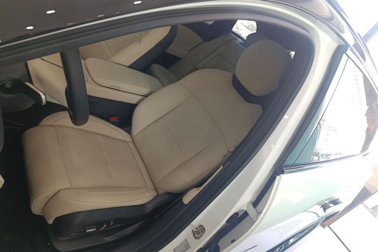 蔚来ES6 2024款 75kWh中控内饰19