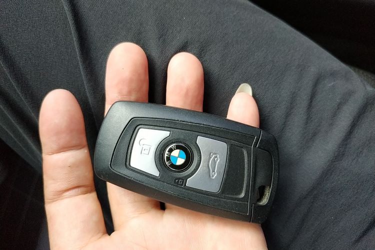 宝马3系 2017款 320Li 时尚型中控内饰11