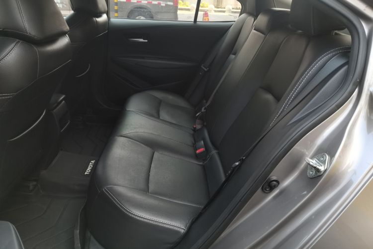 丰田 卡罗拉 2019款 1.2T S-CVT GL-i精英版中控内饰21