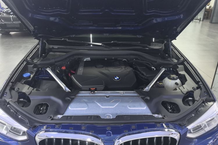 宝马X3 2020款  xDrive28i M运动套装机舱底盘24