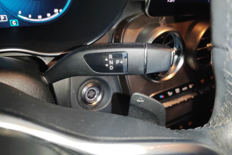 奔驰GLC 2020款 改款 GLC 300 L 4MATIC 动感型中控内饰18