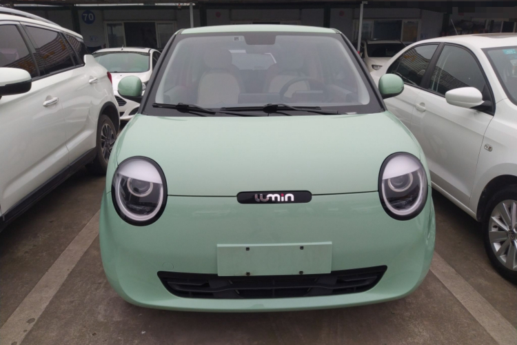 长安启源 长安Lumin 2022款 210km 香甜款车身外观2