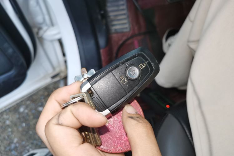 福特 锐界 2018款 EcoBoost 245 四驱运动型 7座 国V中控内饰7001