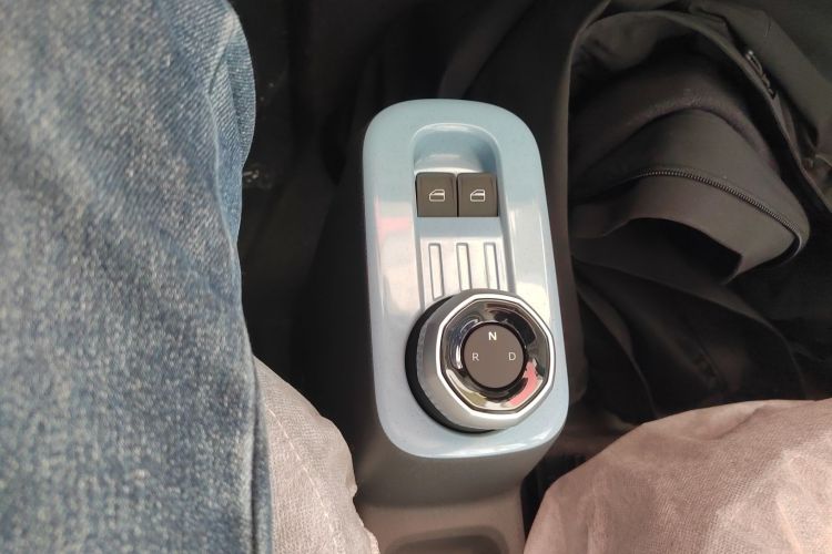 吉利银河 2024款 熊猫mini 200km 耐力熊局部细节18