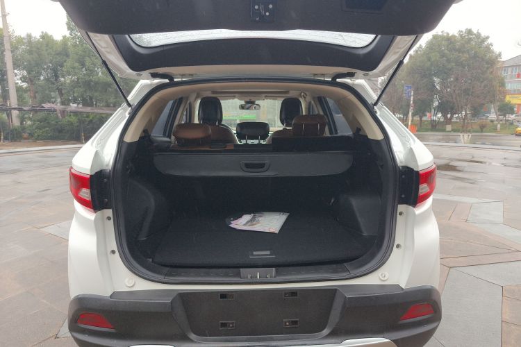 东南DX7 2018款 1.5T 自动荣耀版机舱底盘23