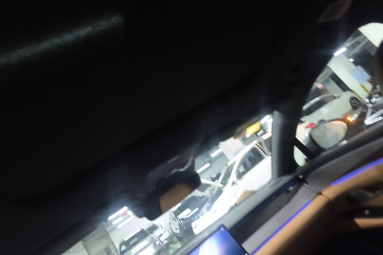 比亚迪 汉L 2025款 DM-p 四驱激光雷达旗舰型中控内饰22