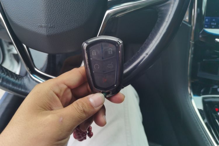 凯迪拉克ATS-L 2017款 28T 时尚型中控内饰7001