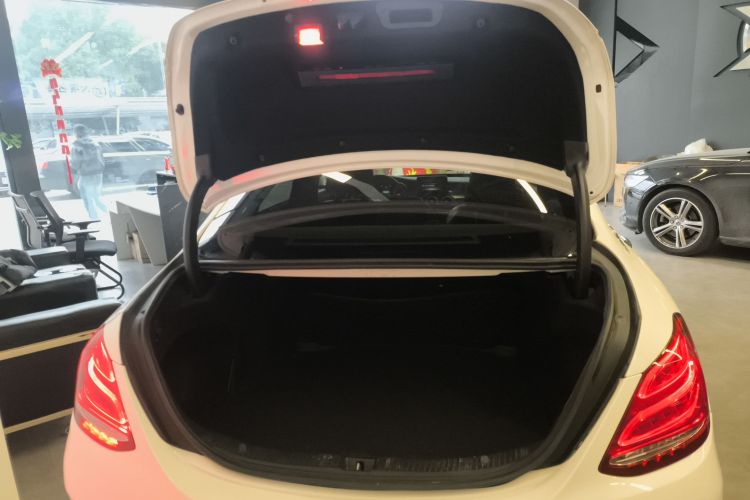 奔驰C级 2015款 改款 C 180 L 运动型局部细节23