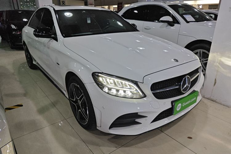 奔驰C级 2021款 C 260 星耀臻藏版车身外观3