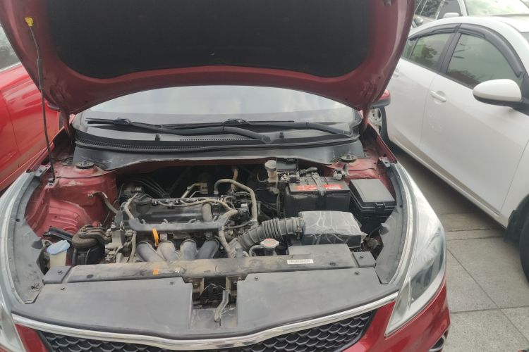 起亚K2 2017款 三厢 1.4L MT GLS局部细节24