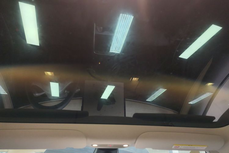 特斯拉 Model 3 2022款 后轮驱动版中控内饰22