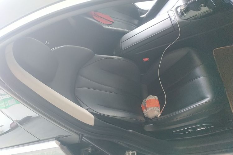 小鹏P7 2020款 670N局部细节41