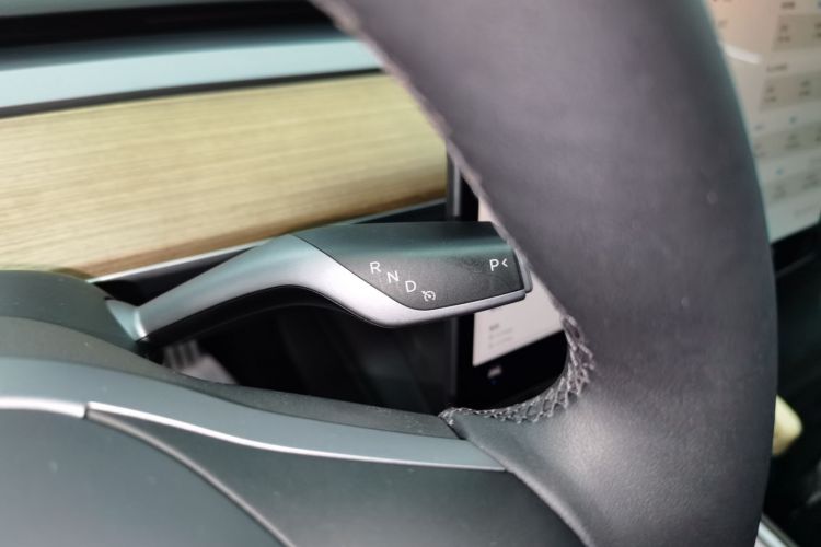 特斯拉 Model 3 2022款 Performance高性能全轮驱动版中控内饰18