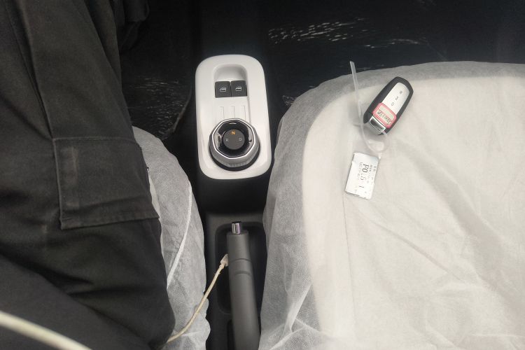 吉利银河 熊猫 2025款 210km 元气熊中控内饰18