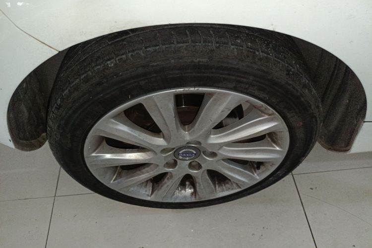 沃尔沃V40 2015款 1.6T 智雅版车身外观6008